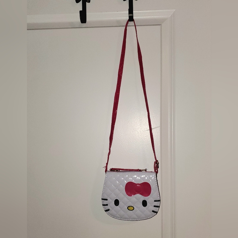 Small Hello Kitty Purse - Picture 5 of 7